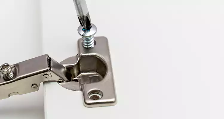 Screen Door Hinge Repair in North Miami Beach, FL