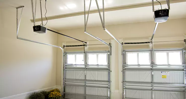 Residential Emergency Garage Door Repair in North Miami Beach, FL