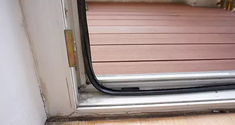 Why Choose Us for Leaking Sliding Glass Door Repair in North Miami Beach, FL?