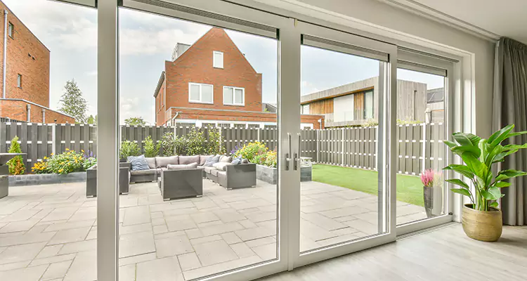 Best Sliding Screen Door Replacement Company in North Miami Beach, FL