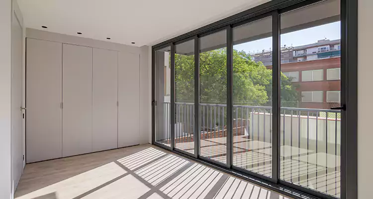 Fix Sliding Screen Door Track in North Miami Beach, FL