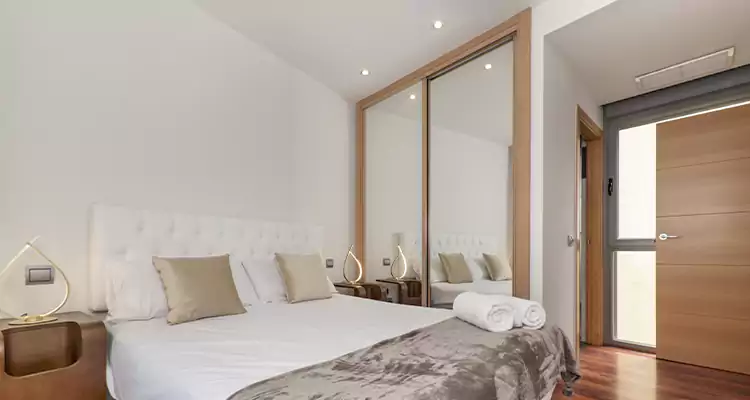 Sliding Wardrobe Door Mirror Replacement in North Miami Beach, FL